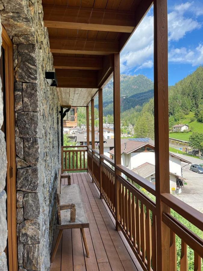 Апартаменти Remina Dolomiti House Тонадіко Екстер'єр фото
